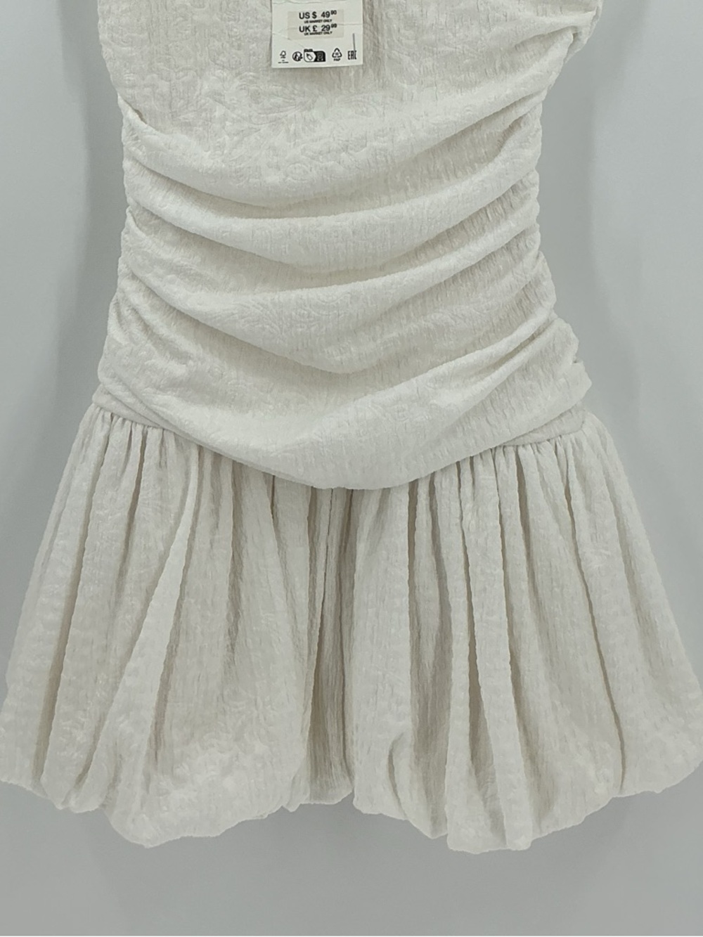 Zara textured balloon mini dress featuring black contrast straps. Small - Picture 5 of 7